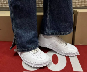 Giay Nike x Jacquemus J Force 1 Low LX 'SP White' DR0424-100