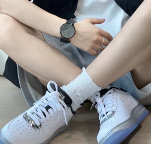 Giay Nike Air Force 1 '07 SE 'White Metallic Silver' DX6764-100