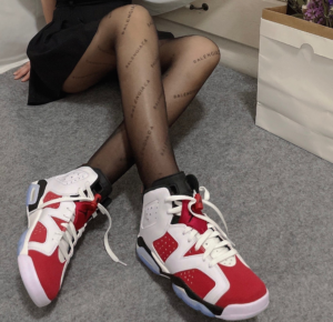 Giay Nike Air Jordan 6 Retro 'Carmine' 384665-106