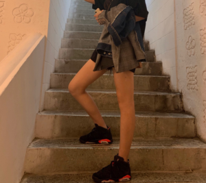 Giay Nike Air Jordan 6 Retro 'Black Infrared' 384665-060