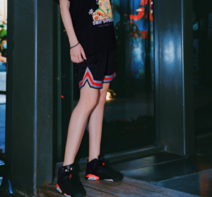 Giay Nike Air Jordan 6 Retro 'Black Infrared' 384665-060