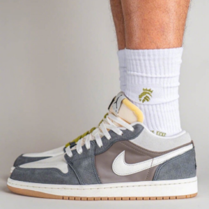 Giay Nike Air Jordan 1 Low 'SNKRS Day Korea 2023' FD0399-004