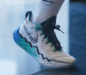 Giay Nike Zoom GT Run 'Unlock Your Space' FN3421-104