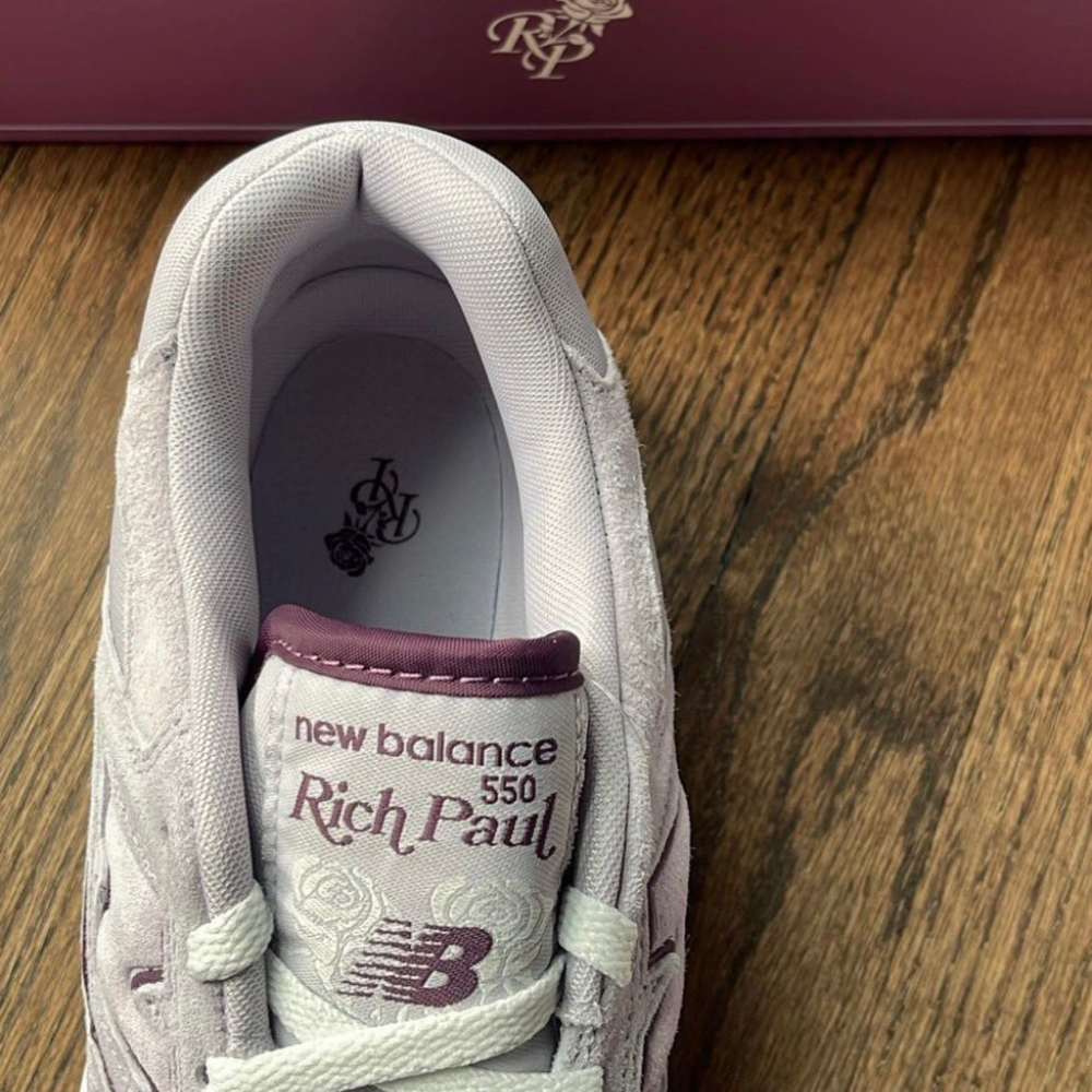 Hinh anh 7: Hinh anh dau tien ve phien ban Rich Paul x New Balance 550 "Forever Yours"