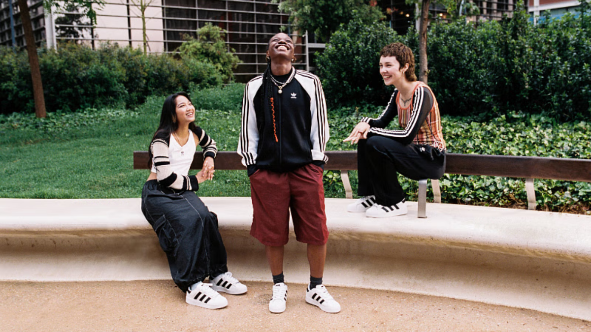 Hinh anh 5: Cung ngam nhin ADIDAS SUPERSTAR XLG: Mot cai tien moi