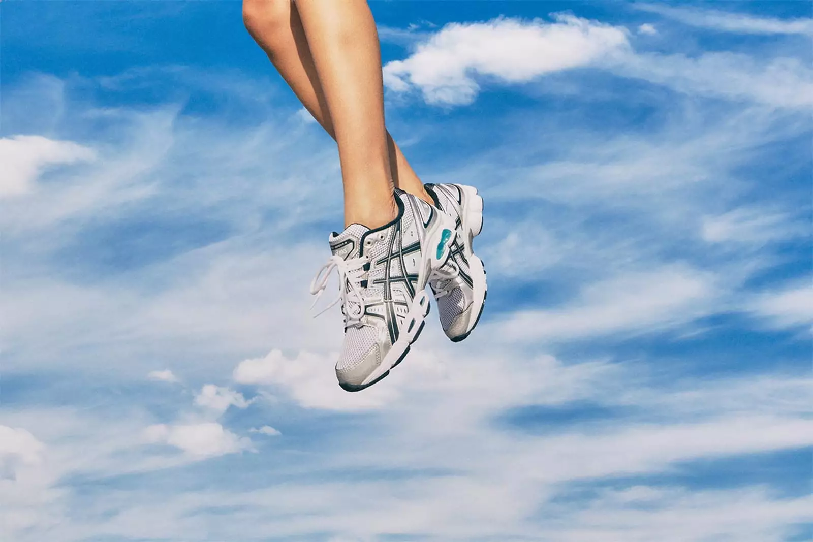 Top 10 đôi giày Asics nổi tiếng nhất trong năm 2023(P2) Hinh anh 3: Top 10 doi giay Asics noi tieng nhat trong nam 2023(P2)