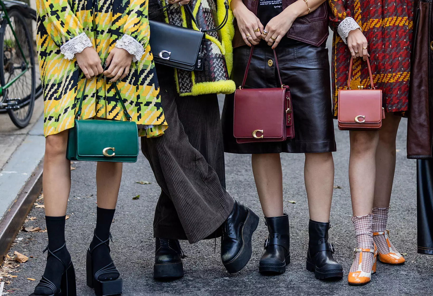 Hinh anh 2: Nhung cau chuyen thu vi xoay quanh thuong hieu Coach