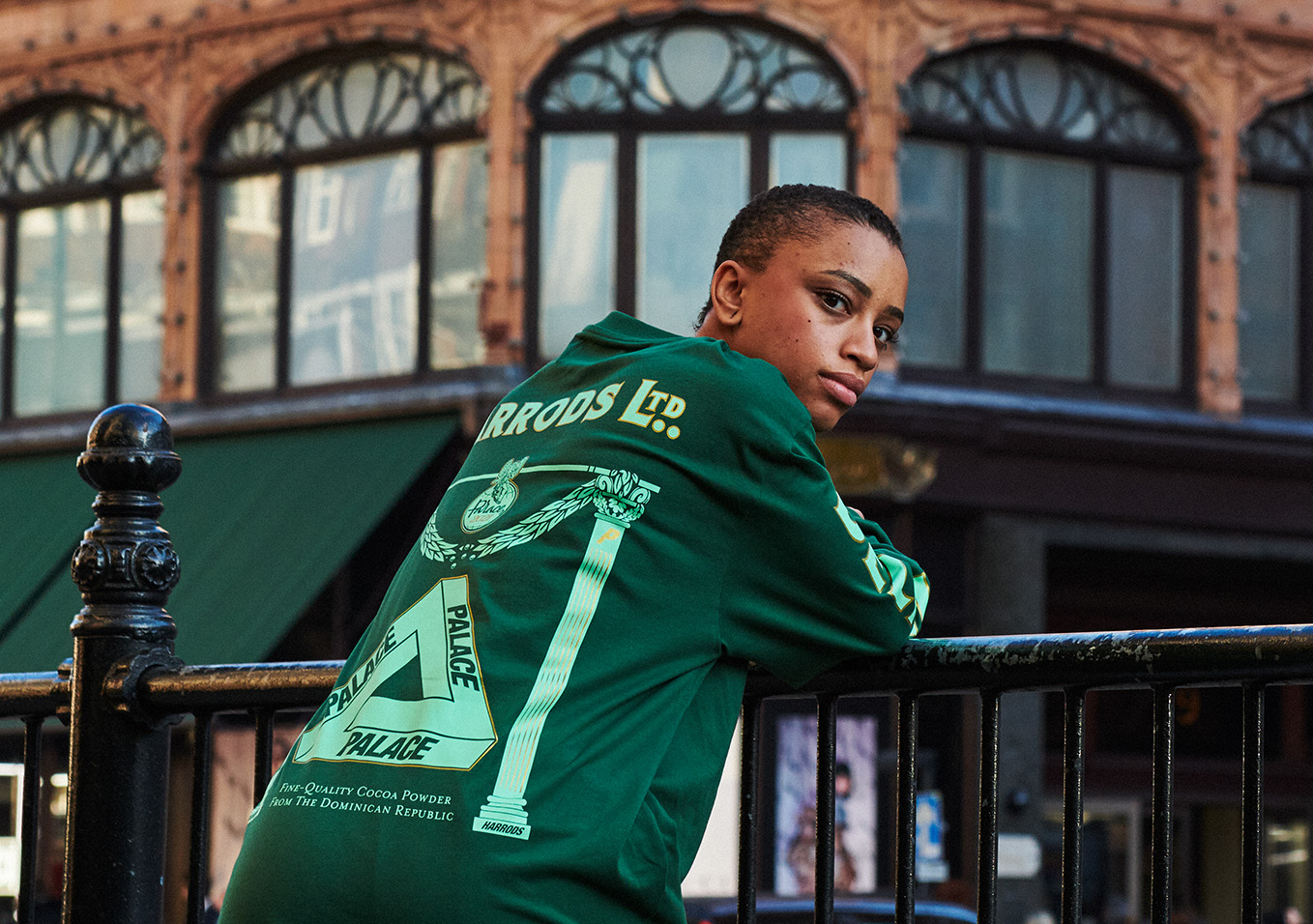 Hinh anh 4: Palace: Hien than cua tu duy sang tao trong the gioi thoi trang duong pho