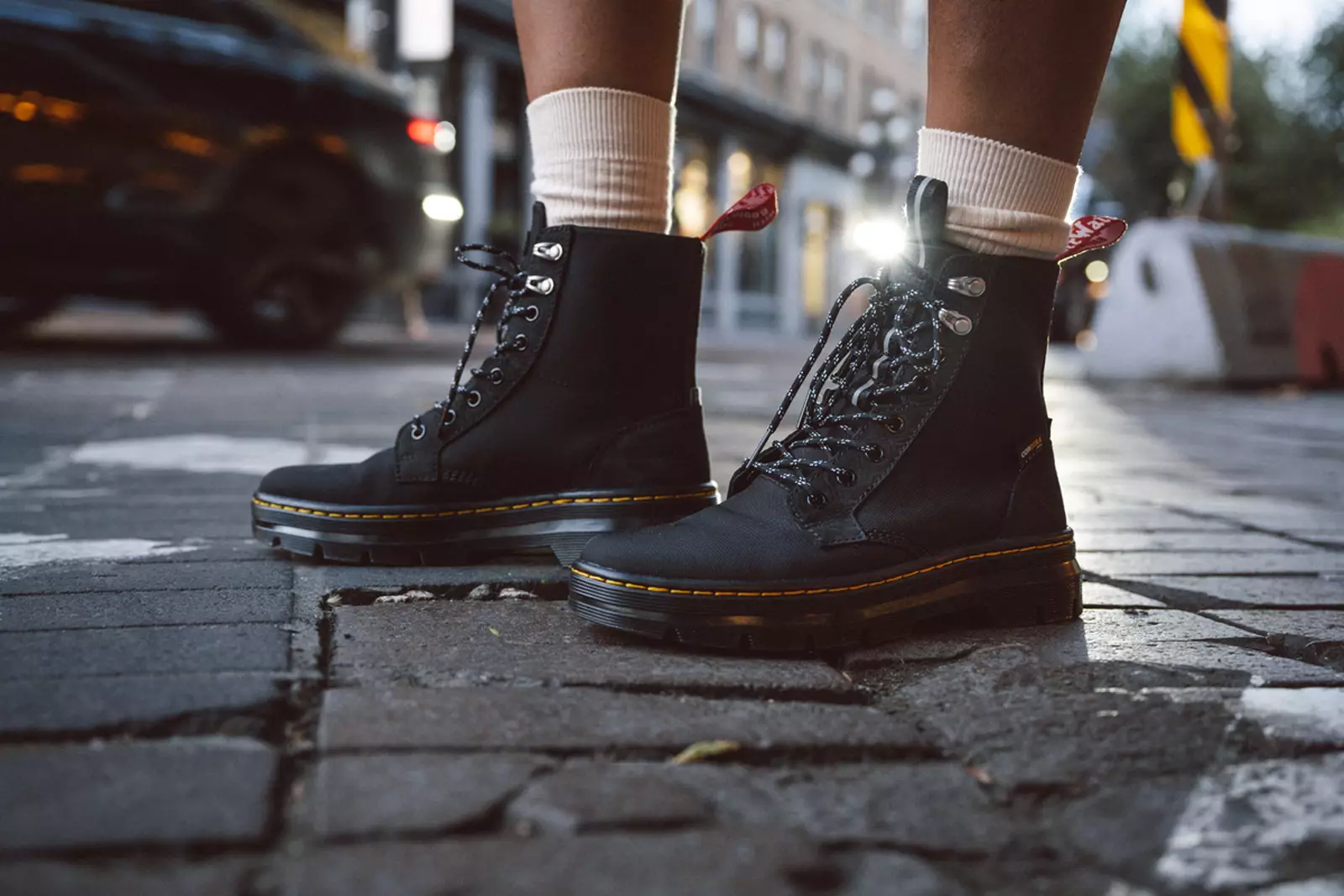 Top 10 dòng giày Dr. Martens nhận được sự yêu thích nhiều nhất (Phần 2) Hinh anh 3: Top 10 dong giay Dr. Martens nhan duoc su yeu thich nhieu nhat (Phan 2)