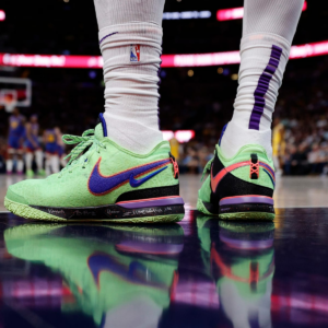 Giay Nike Zoom LeBron NXXT Gen 'Ghost Green' DR8784-300