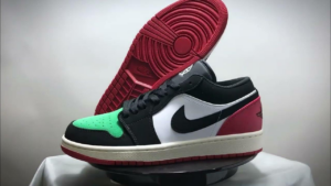 Giay Nike Air Jordan 1 Low 'Quai 54' FQ6703-100