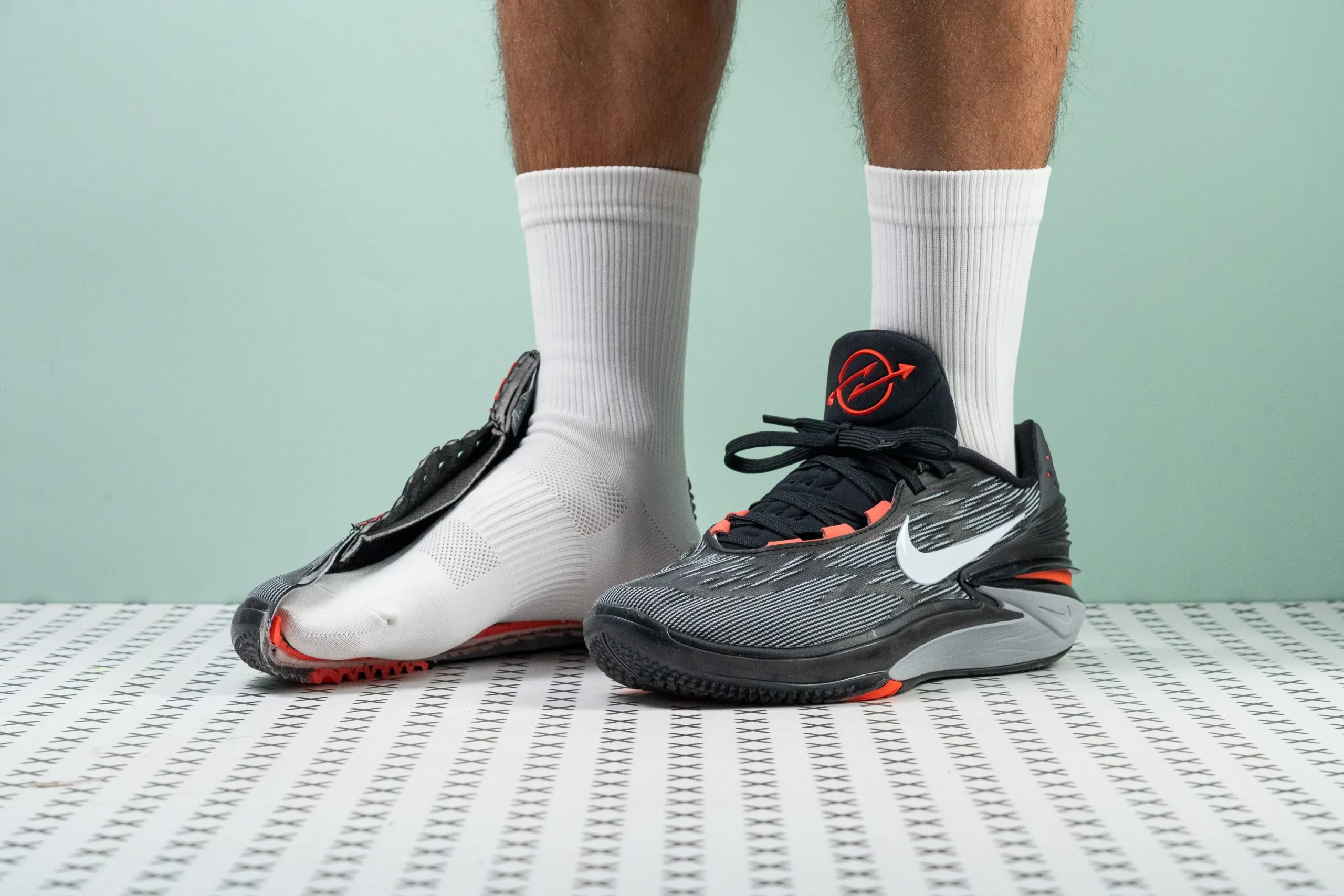 Hinh anh 4: So sanh 2 phien ban giay the thao Nike G.T Cut 2 va G.T Cut 1