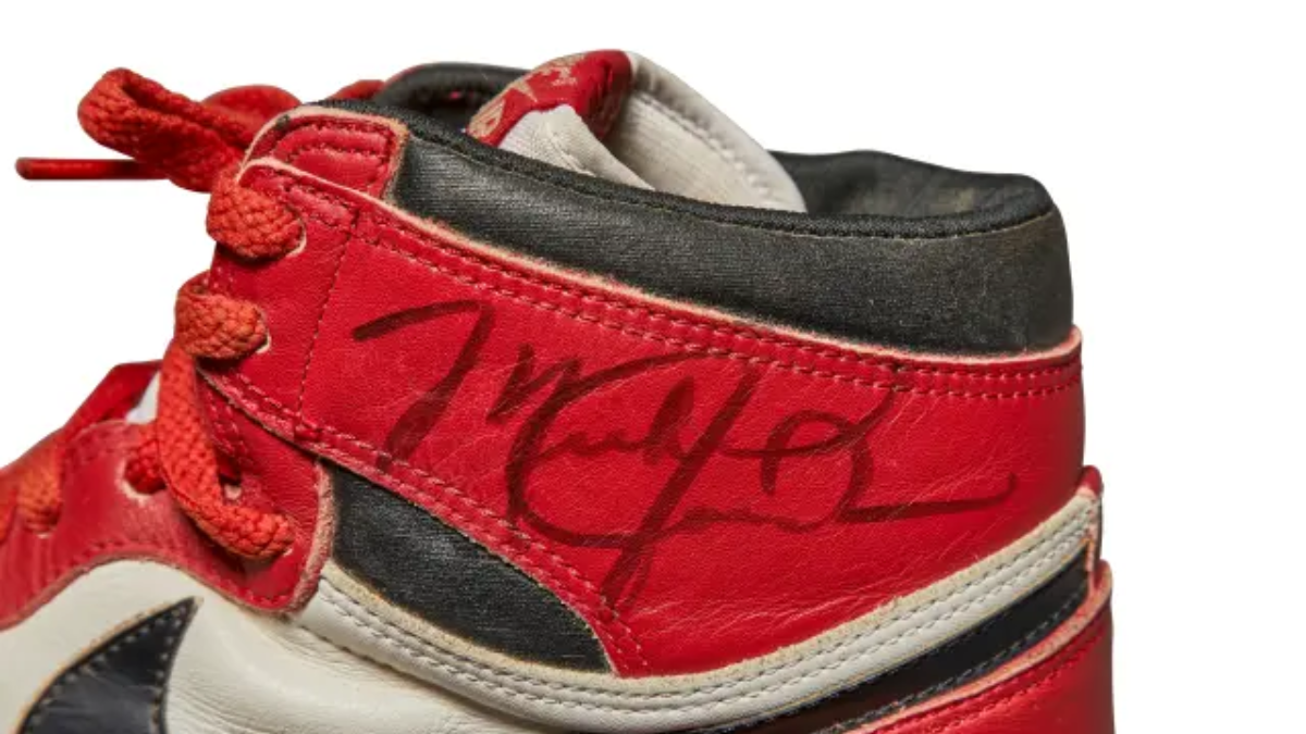 Hinh anh 13: 11 doi giay the thao dat nhat tung duoc ban tai buoi dau gia