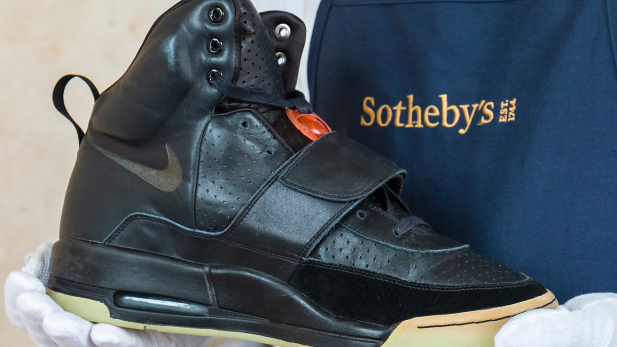 Hinh anh 14: 11 doi giay the thao dat nhat tung duoc ban tai buoi dau gia