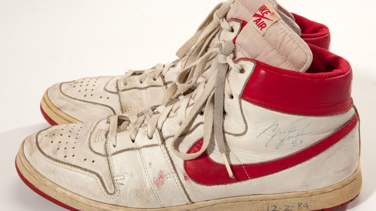 Hinh anh 17: 11 doi giay the thao dat nhat tung duoc ban tai buoi dau gia