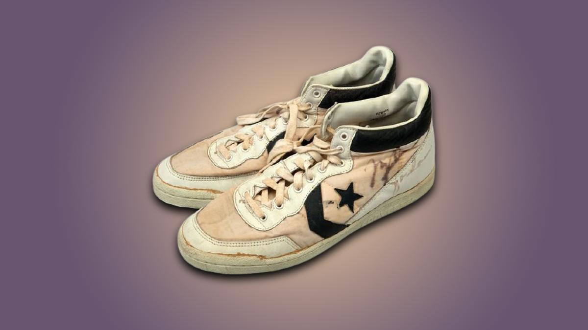 Hinh anh 6: 11 doi giay the thao dat nhat tung duoc ban tai buoi dau gia