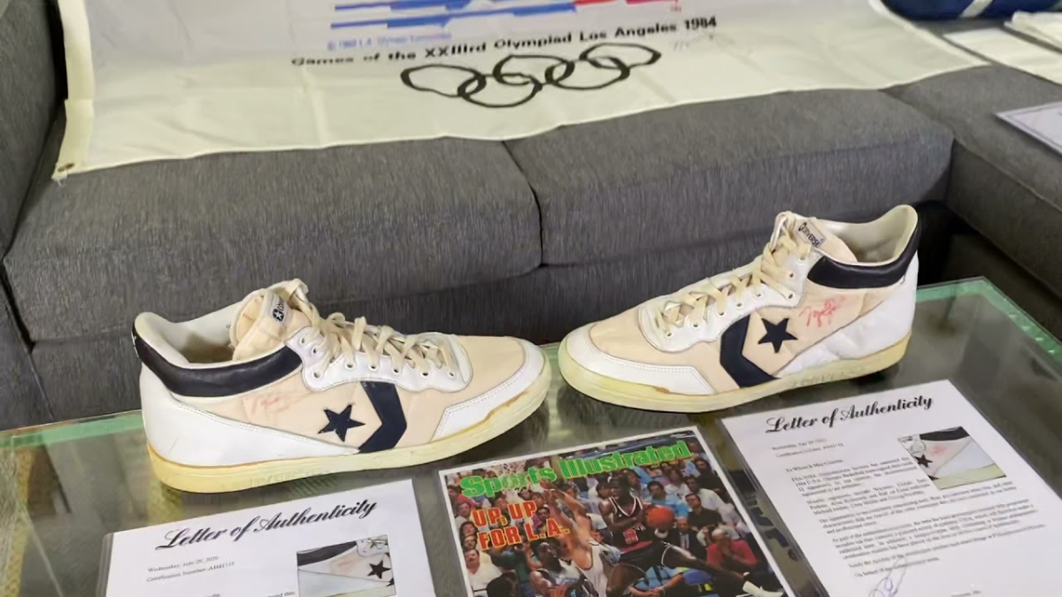 Hinh anh 7: 11 doi giay the thao dat nhat tung duoc ban tai buoi dau gia