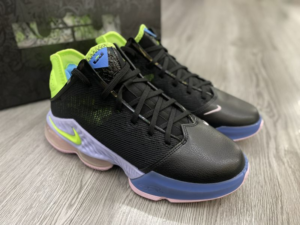 Giay Nike LeBron 19 Low 'Black Volt' DO9828-001