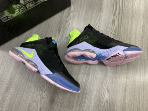 Giay Nike LeBron 19 Low 'Black Volt' DO9828-001