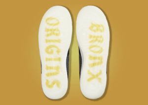 Giay Nike Air Force 1 Low LV8 'Black Metallic Gold' FN6977-010