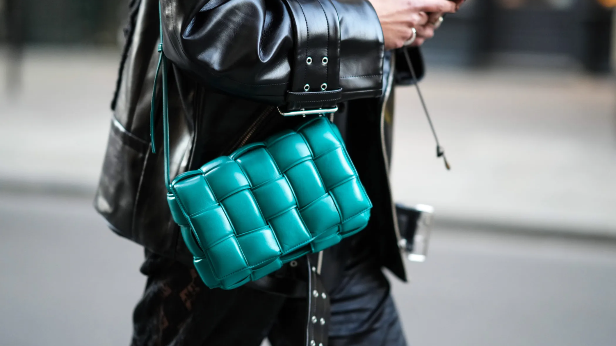 Hinh anh 3: 7 cach nhan biet tui xach gia ma moi co gai nen biet