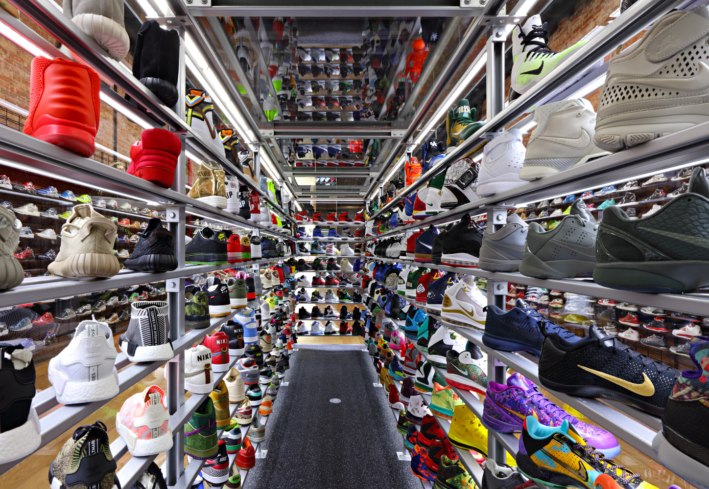 Hinh anh 3: Nhung cua hang giay the thao ban nen 1 lan ghe qua trong doi