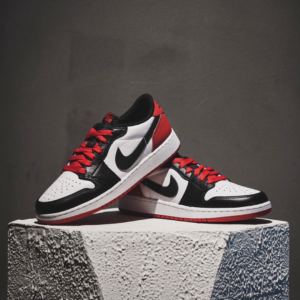 Giay Nike Air Jordan 1 Retro Low OG ‘Black Toe 2023’ CZ0858-106