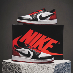 Giay Nike Air Jordan 1 Retro Low OG ‘Black Toe 2023’ CZ0858-106