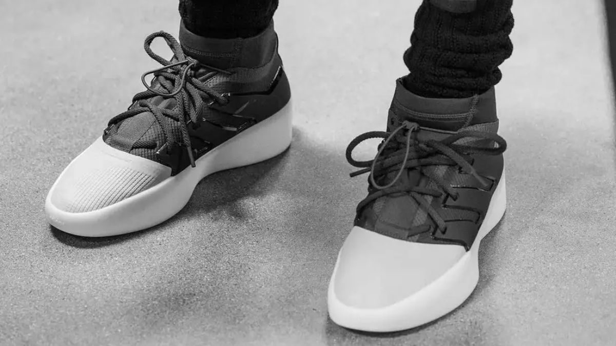 Hinh anh 6: Di qua hon nua nam 2023, adidas hien dang o dau?