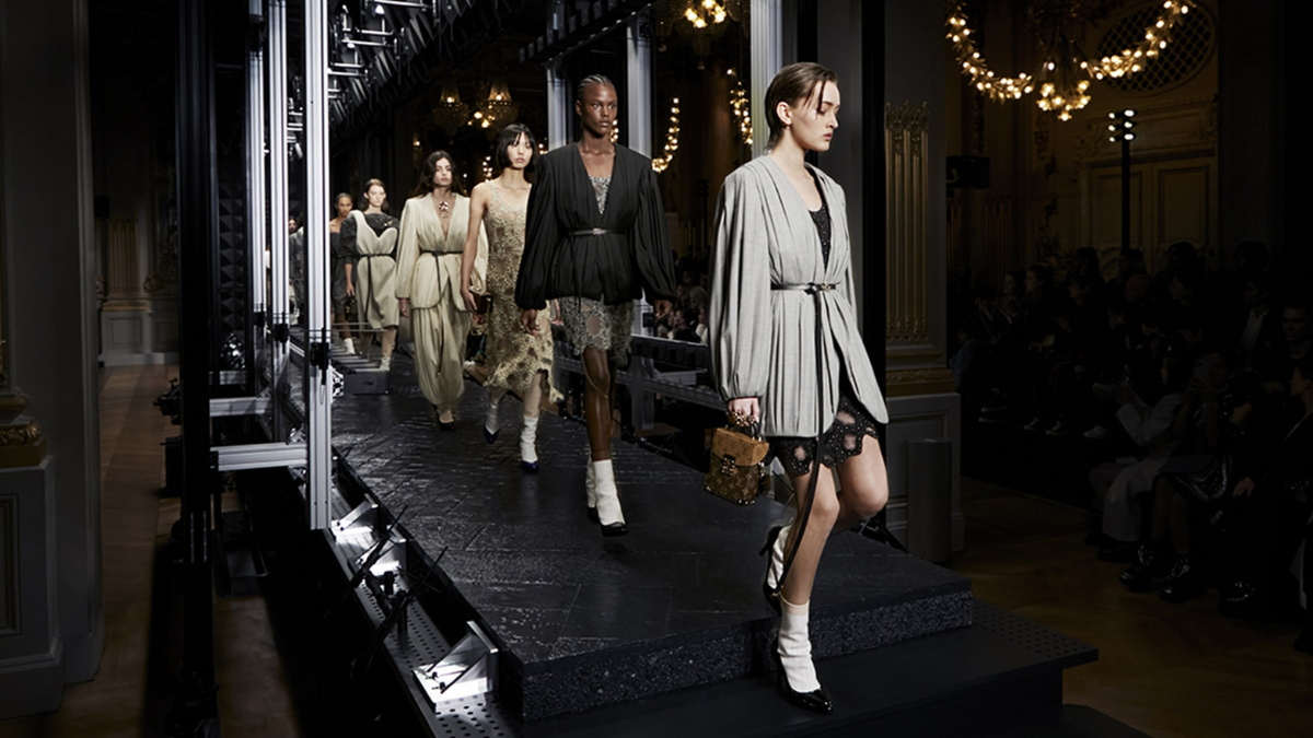 Hinh anh 6: Dieu gi tao nen su khac biet trong show dien cua Celine?