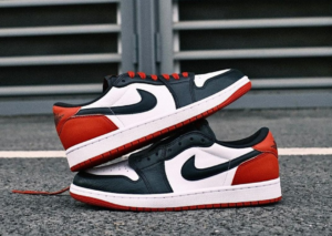 Giay Nike Air Jordan 1 Retro Low OG ‘Black Toe 2023’ CZ0858-106