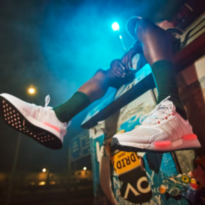 Giay Adidas NMD_V3 'Cloud White' GX2089