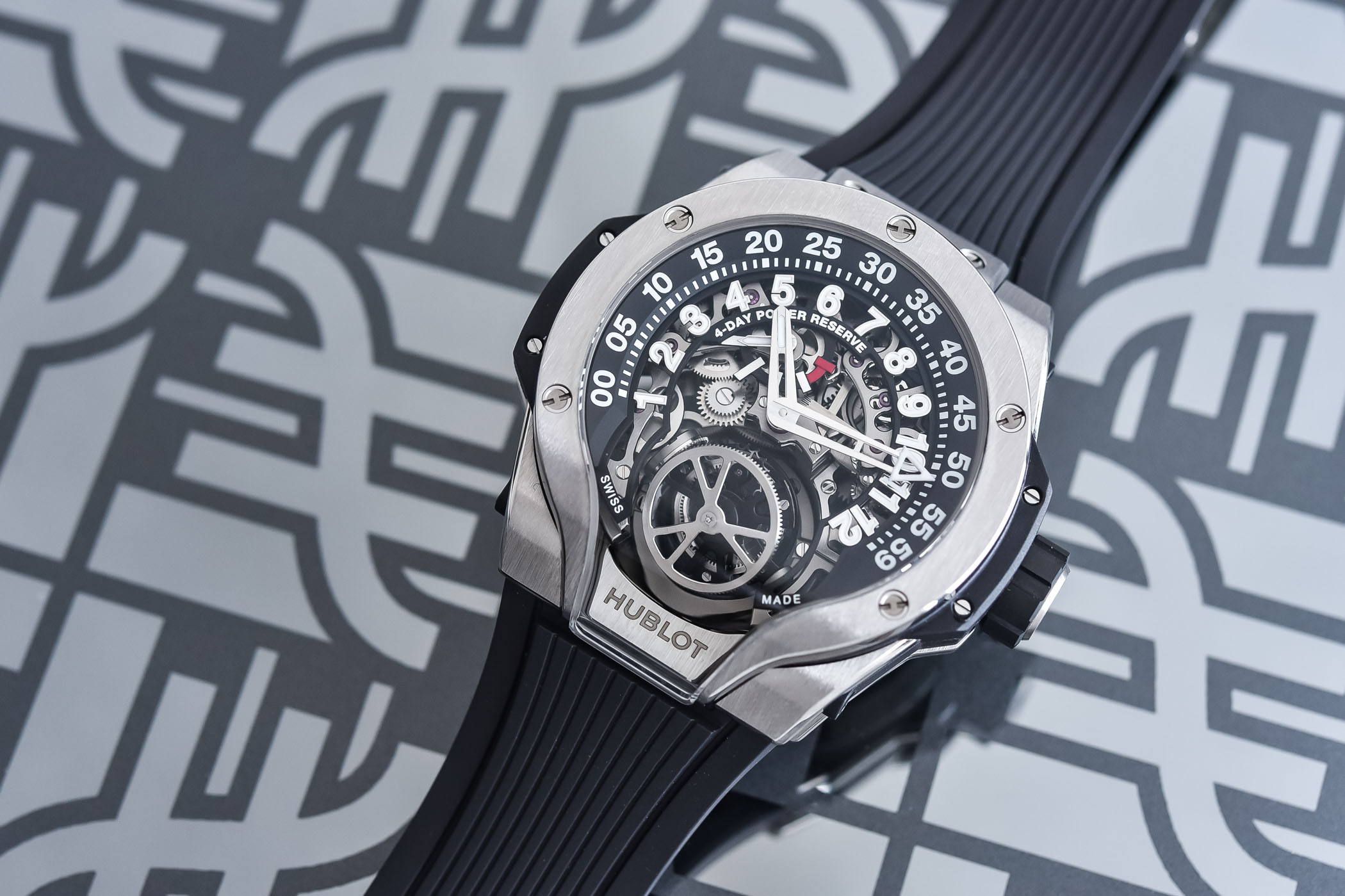 Hinh anh 2: MP-13 Tourbillon Bi-Axis Retrograde - chiec dong ho moi nhat cua nha Hublot