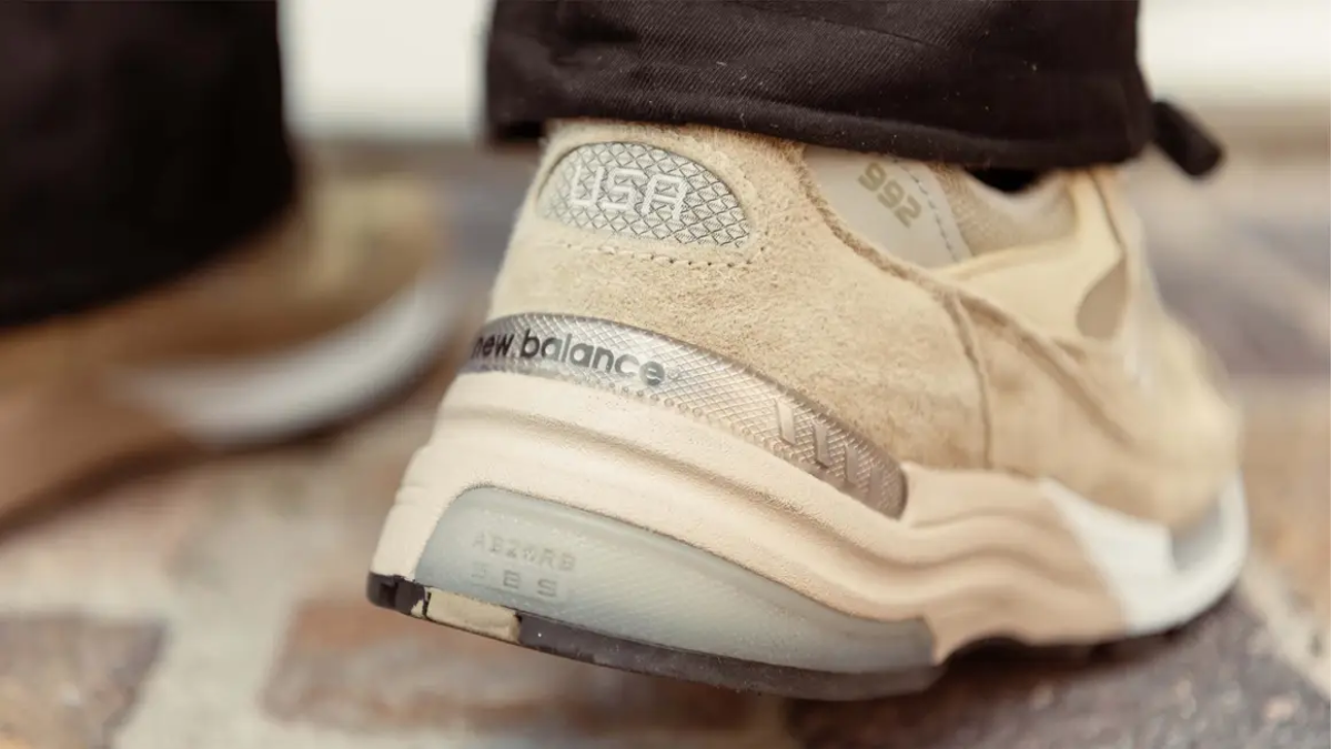 Hinh anh 2: New Balance 992 tro thanh bieu tuong phong cach nhu the nao?