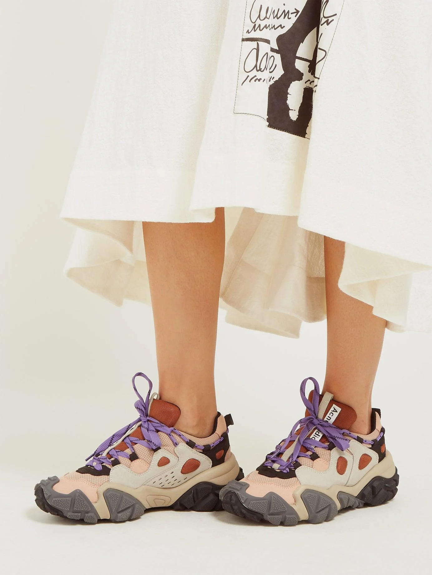 Hinh anh 5: Nhung mau giay sneaker phu hop voi cung hoang dao cua ban