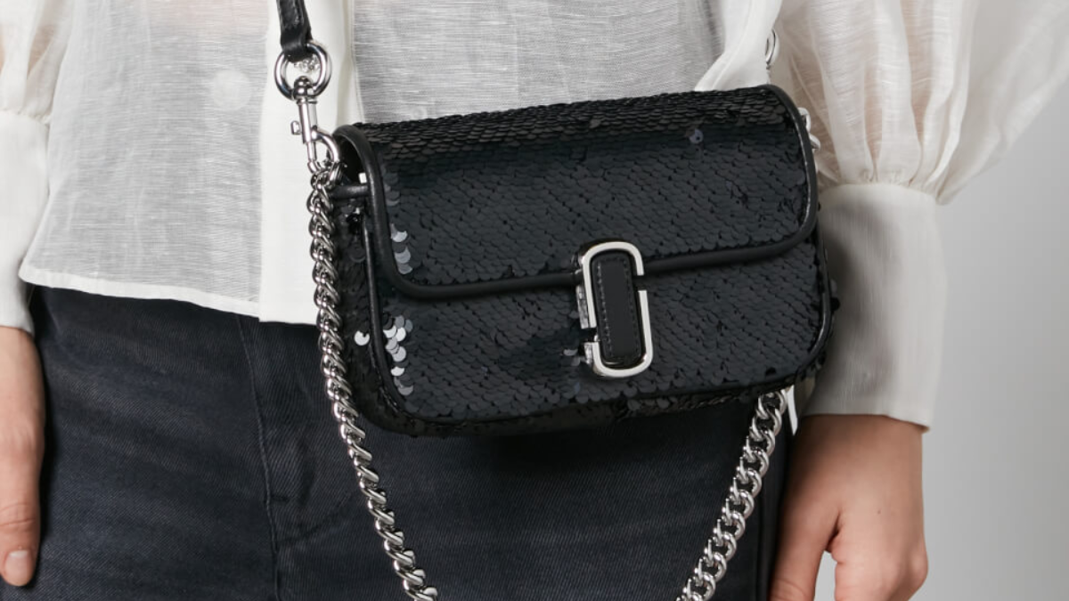 Hinh anh 7: Nhung mau tui deo vai Marc Jacobs noi tieng ban can biet