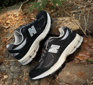 Giay New Balance 2002R Vintage 'Black' M2002RNC