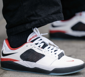 Giay Nike Ishod Wair Premium SB 'Chicago' DZ5648-100