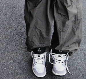 Giay Nike Air Jordan 1 Mid SE Craft 'Cement Grey' DZ4136-002