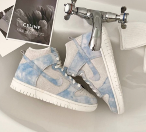 Giay Nike Wmns Dunk High SE 'Clouds' FD0882-400