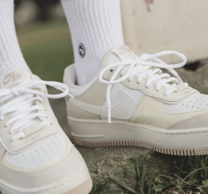 Giay Nike Air Force 1 Shadow 'White Fossil Stone' FN3444-121