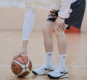 Giay Nike Air Zoom GT Cut 2 'We Are All Greater' DJ6015-104