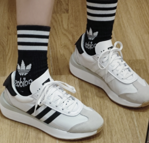 Giay Adidas Country XLG 'White Black' IF8405