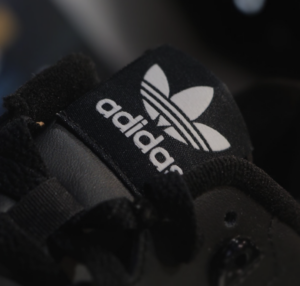 Giay Adidas Rivalry Low 'Black White' FZ6327