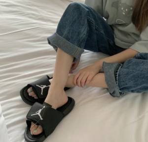 Dep Nike Air Jordan Hydro 6 'Black Wolf Grey' 881473-011