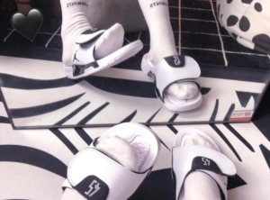 Dep Nike Air Jordan Hydro 11 Slides 'White Black' AJ0022-107