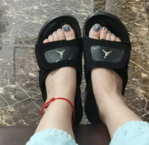 Dep Nike Air Jordan Hydro 12 Slide 'Black Gold' 820267-012