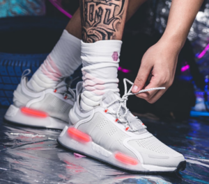 Giay Adidas NMD_V3 'Cloud White' GX2089