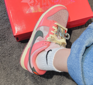 Giày Nike Dunk Low LX 'BARBIE' FN8927-621 Authentic-Shoes