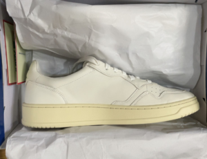 Giay Autry Medalist Low Goatskin 'White' AULM-GG04